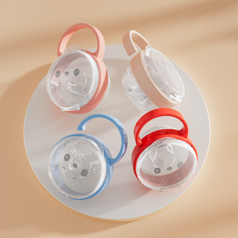 Baby Food Pacifier - 新しいベビーおしゃぶり用クリア防塵ケース、ハンドル付きのかわいいパンダデザイン、安全なおしゃぶり保管のための食品グレードPP素材