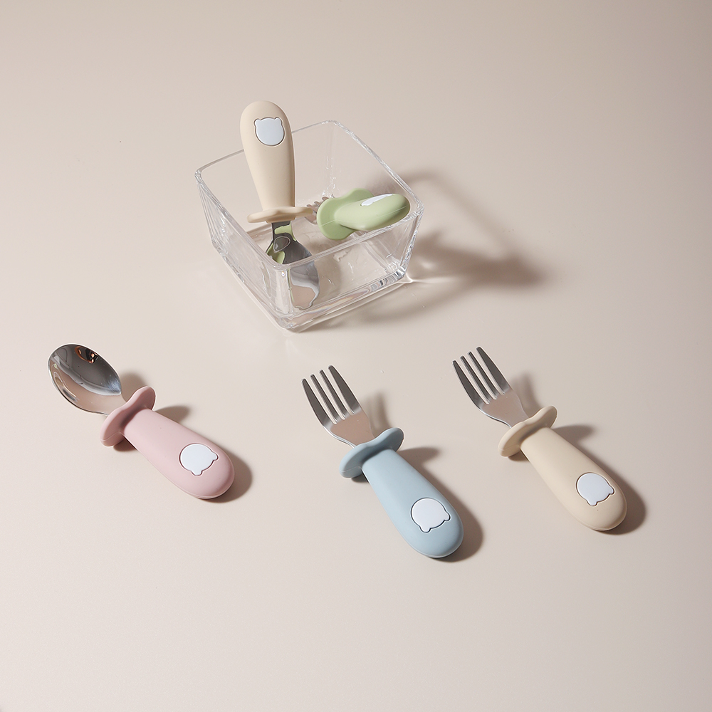 ベビーパンダ型シリコンスプーンとフォーク ステンレス製ベビー - Baby Food Utensils のレビューと価格