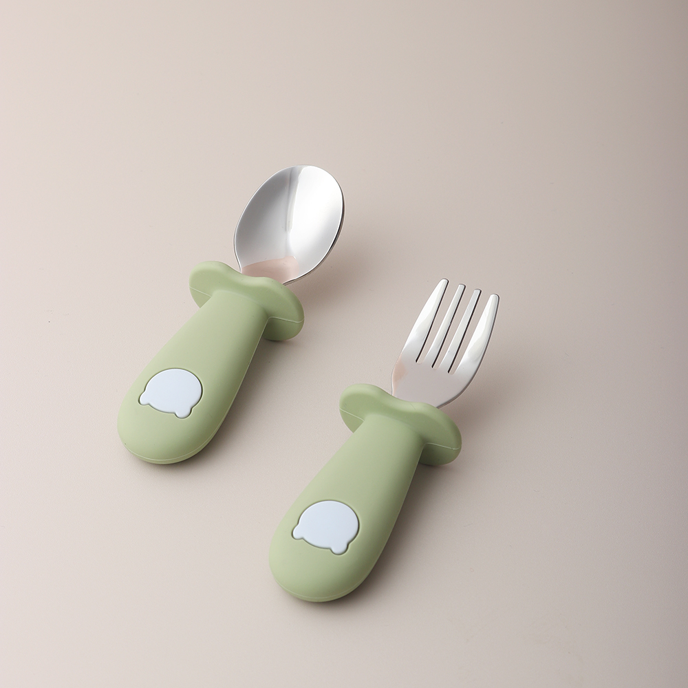 ベビーパンダ型シリコンスプーンとフォーク ステンレス製ベビー - Baby Food Utensils のレビューと価格