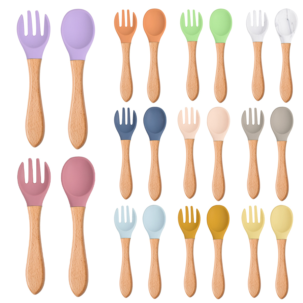 2 ピース/セットベビーシリコーンスプーンフォーク木製ハンド - Baby Food Utensils のレビューと価格
