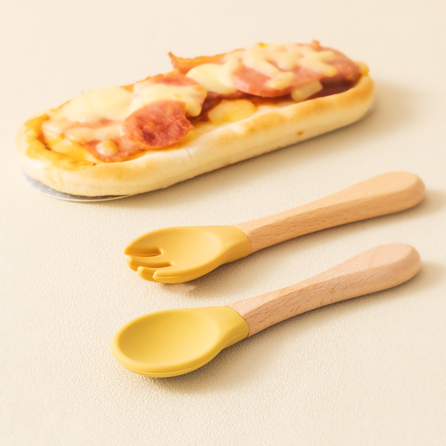2 個ベビー学習スプーン食器セット食品グレードの木製ハンドル - Baby Food Utensils のレビューと価格